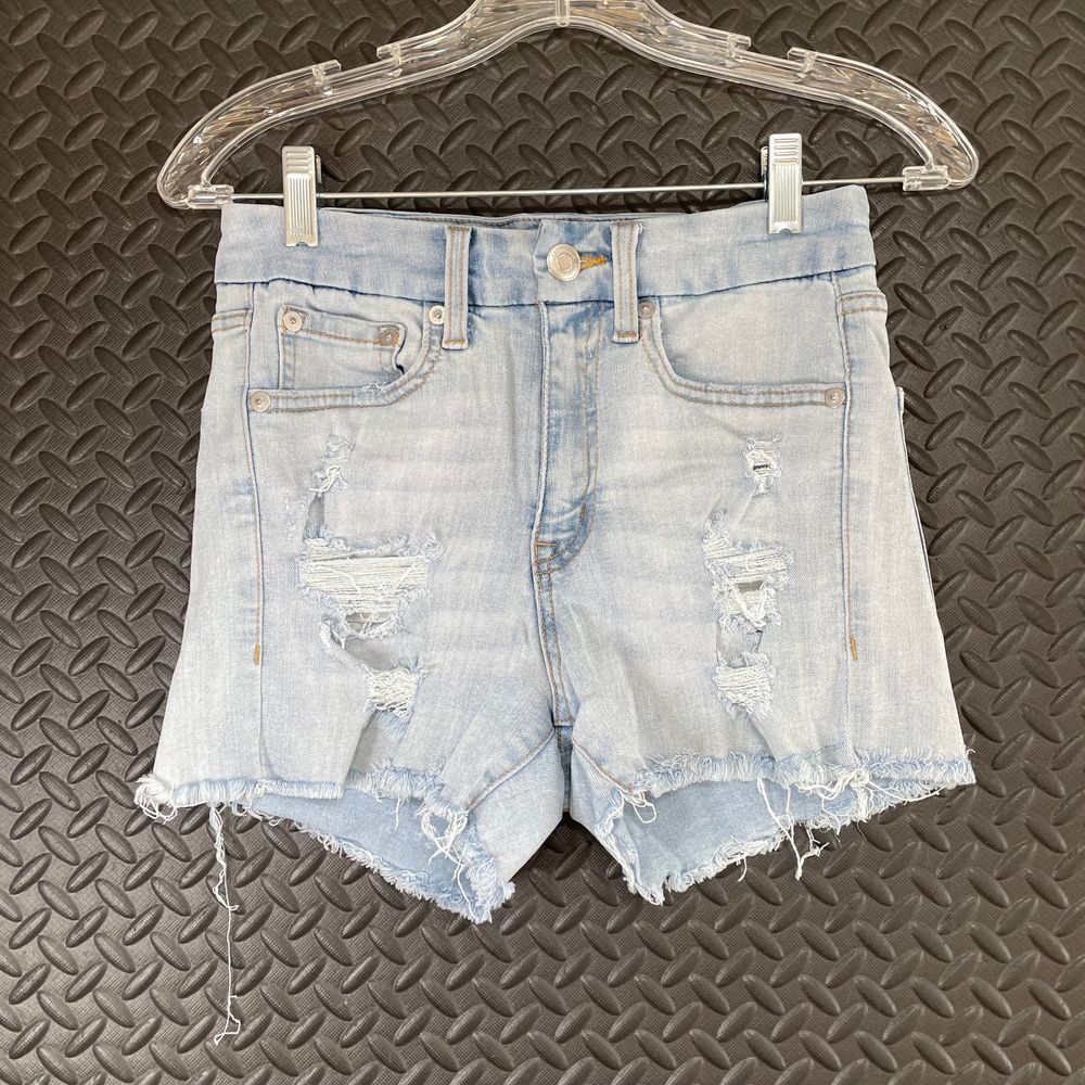 Aero High Rise Curvy Midi 3" Light Blue Distressed Jean Shorts Women's Size‎ 4